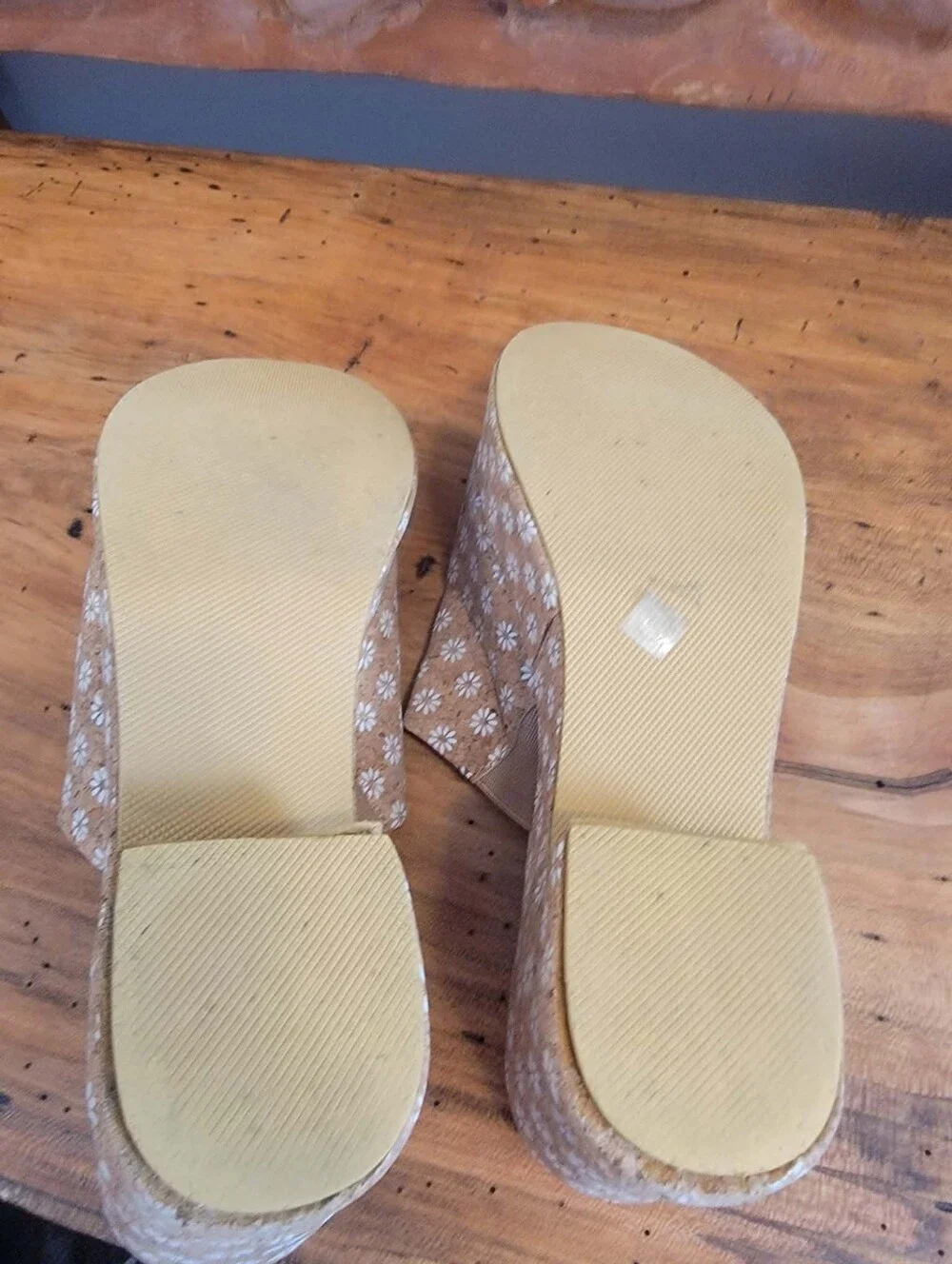 Beach by Matisse Terry Platform Heeled Sandal Sz 11 Cork Texture & Daisy Floral